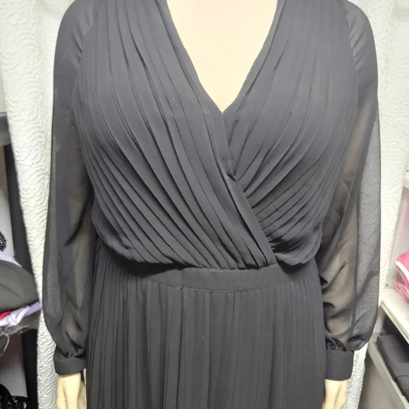 Banana Republic Gray Long Sleeve Wrap Dress - Picture 4 of 7
